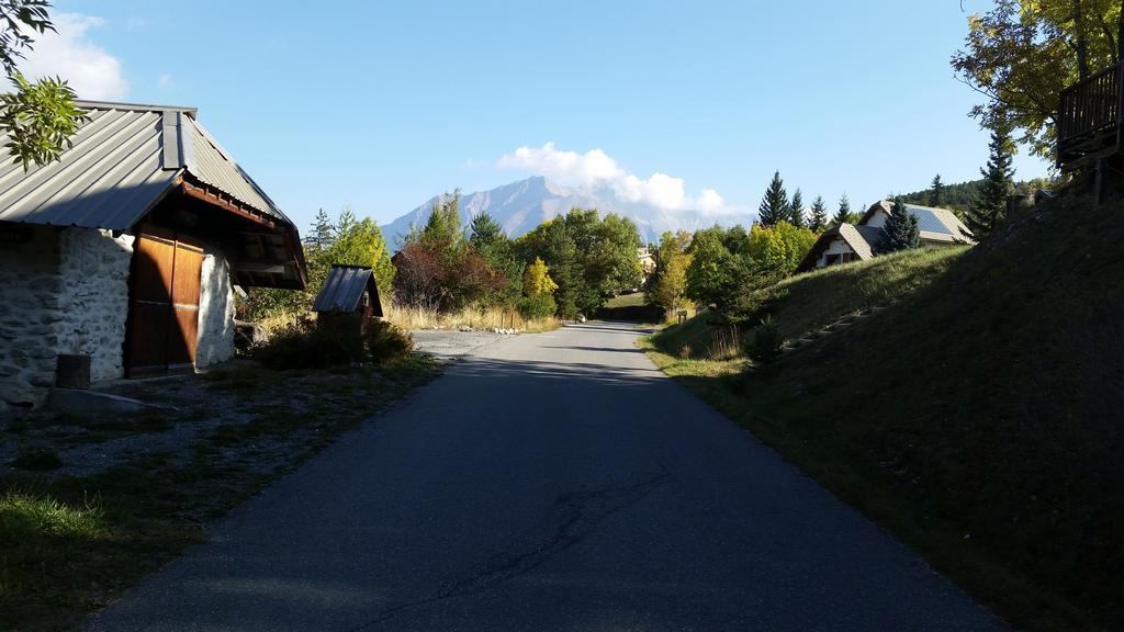 Studio Barcelonnette Ubaye, Provence Enchastrayes エクステリア 写真