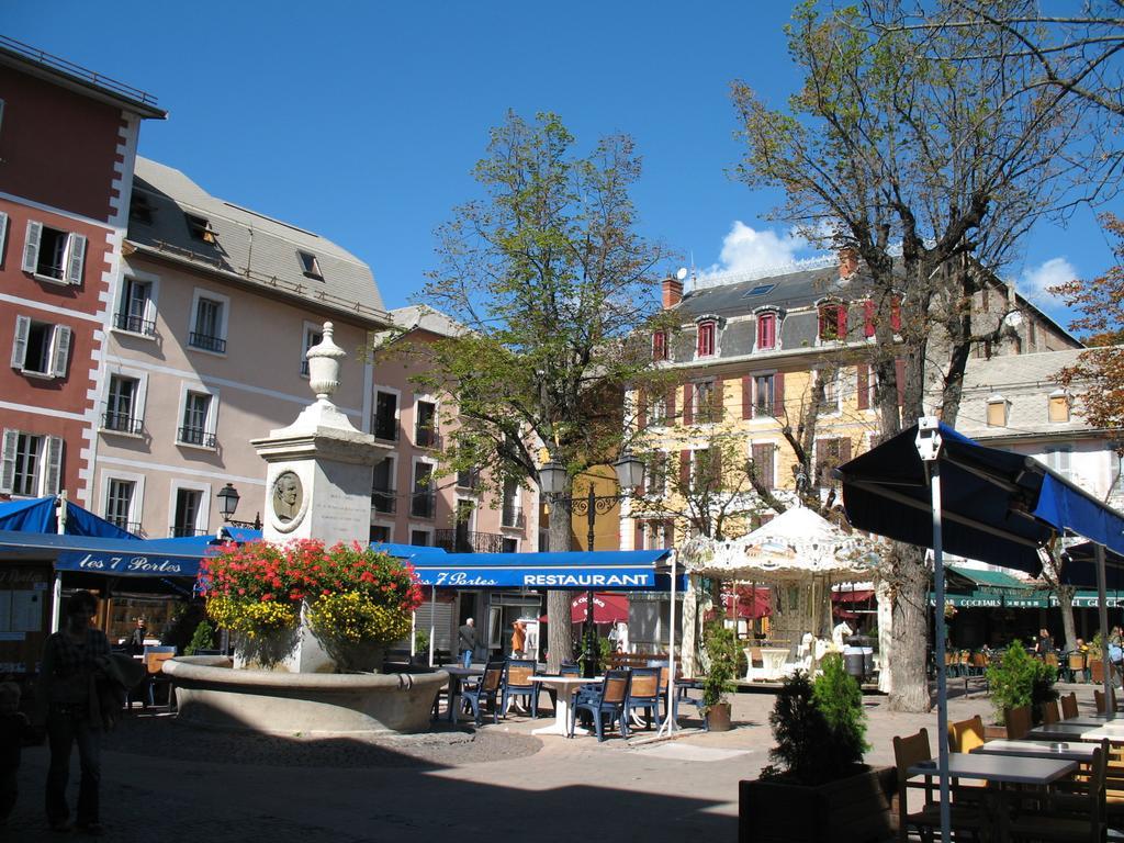 Studio Barcelonnette Ubaye, Provence Enchastrayes エクステリア 写真